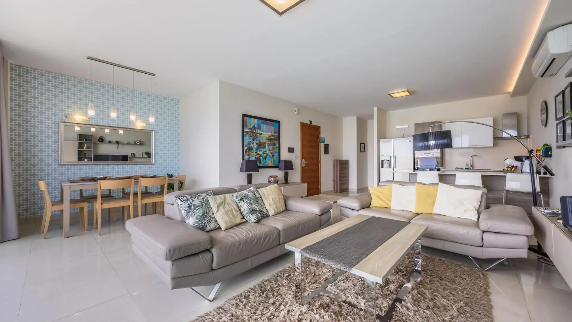 Luxury Seafront Apartment By Solea Sliema