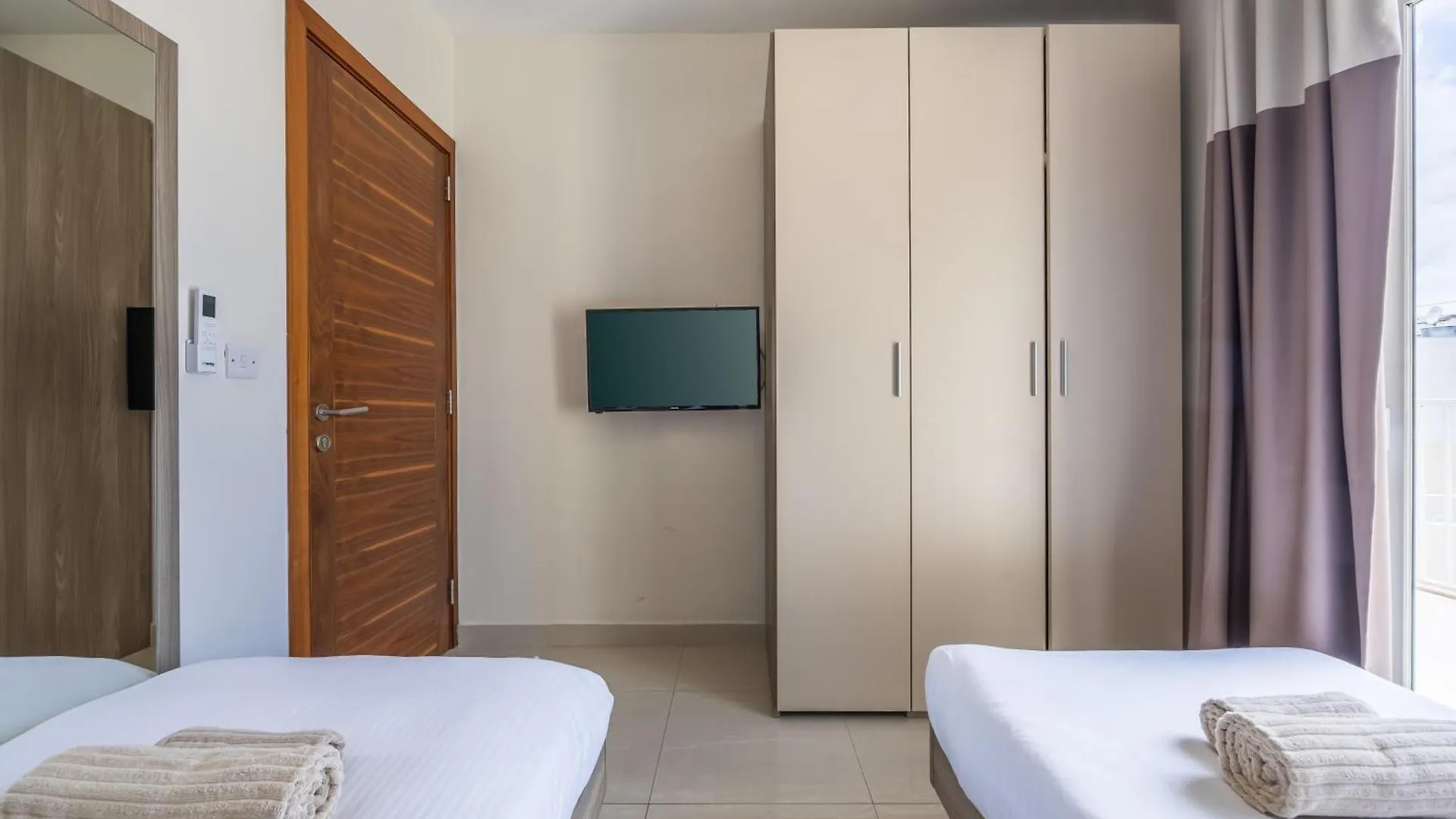 Luxury Seafront Apartment By Solea Sliema